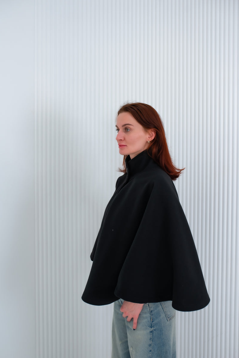 Noir Cape