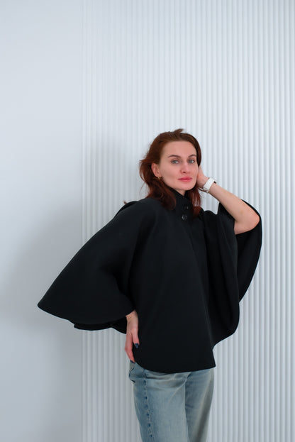 Noir Cape